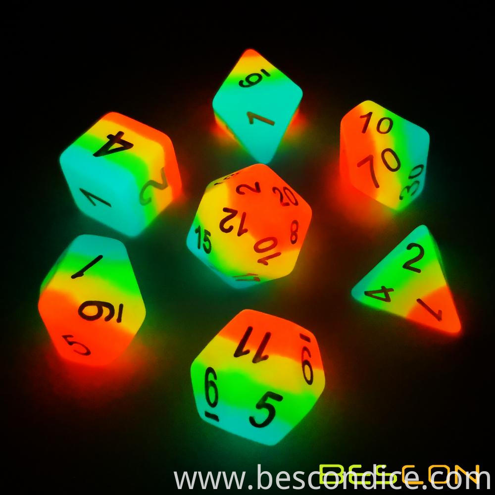 Rainbow Glowing Polyhedral Dice 7pcs 2